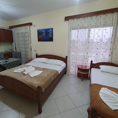 L&G Hotel Vlore Exterior photo