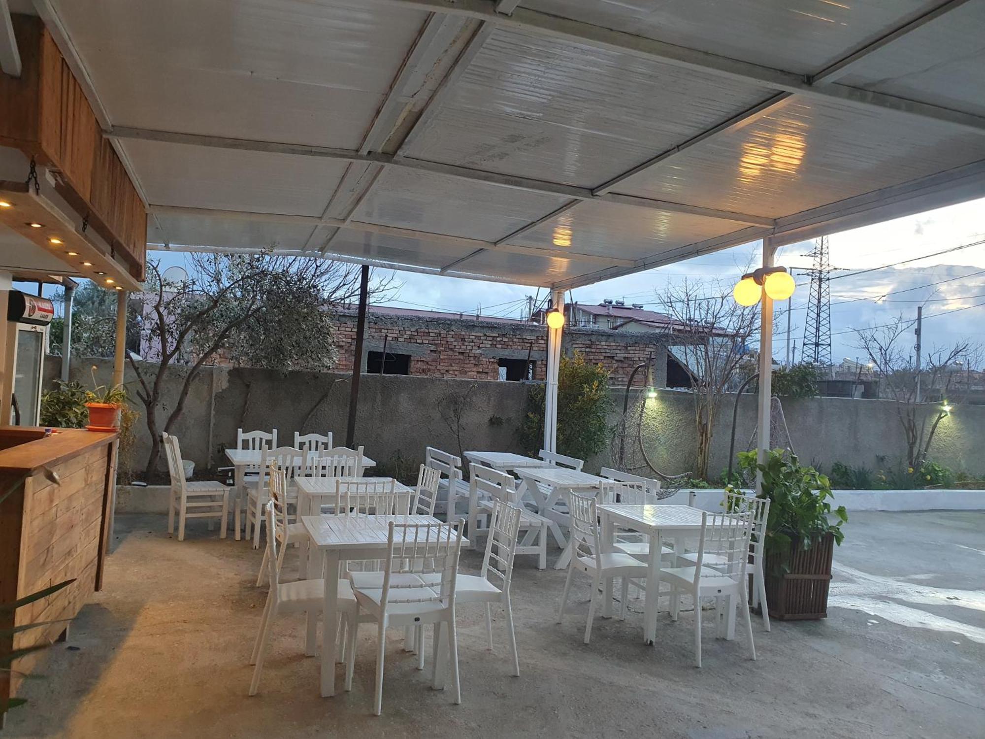 L&G Hotel Vlore Exterior photo