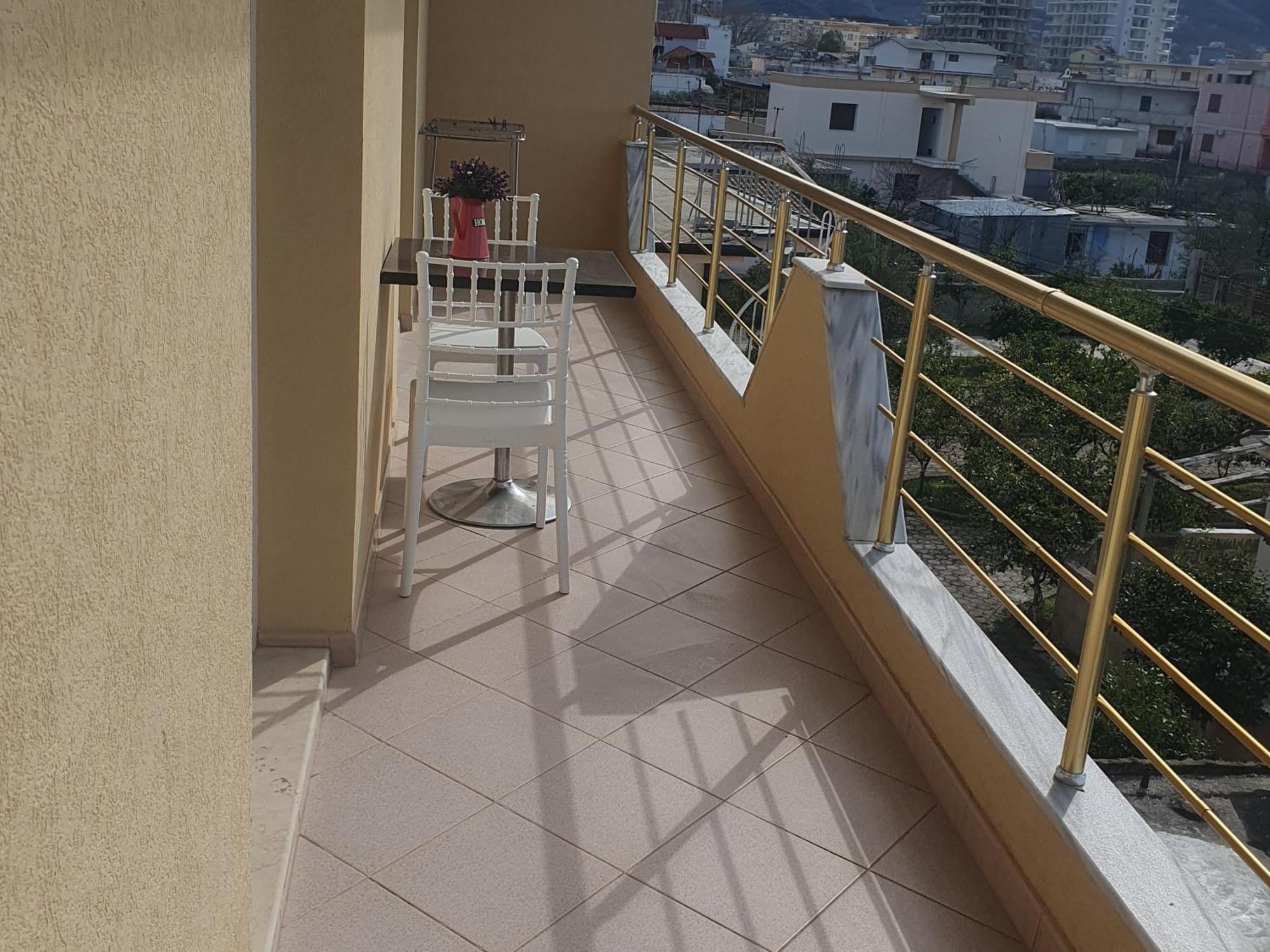 L&G Hotel Vlore Room photo