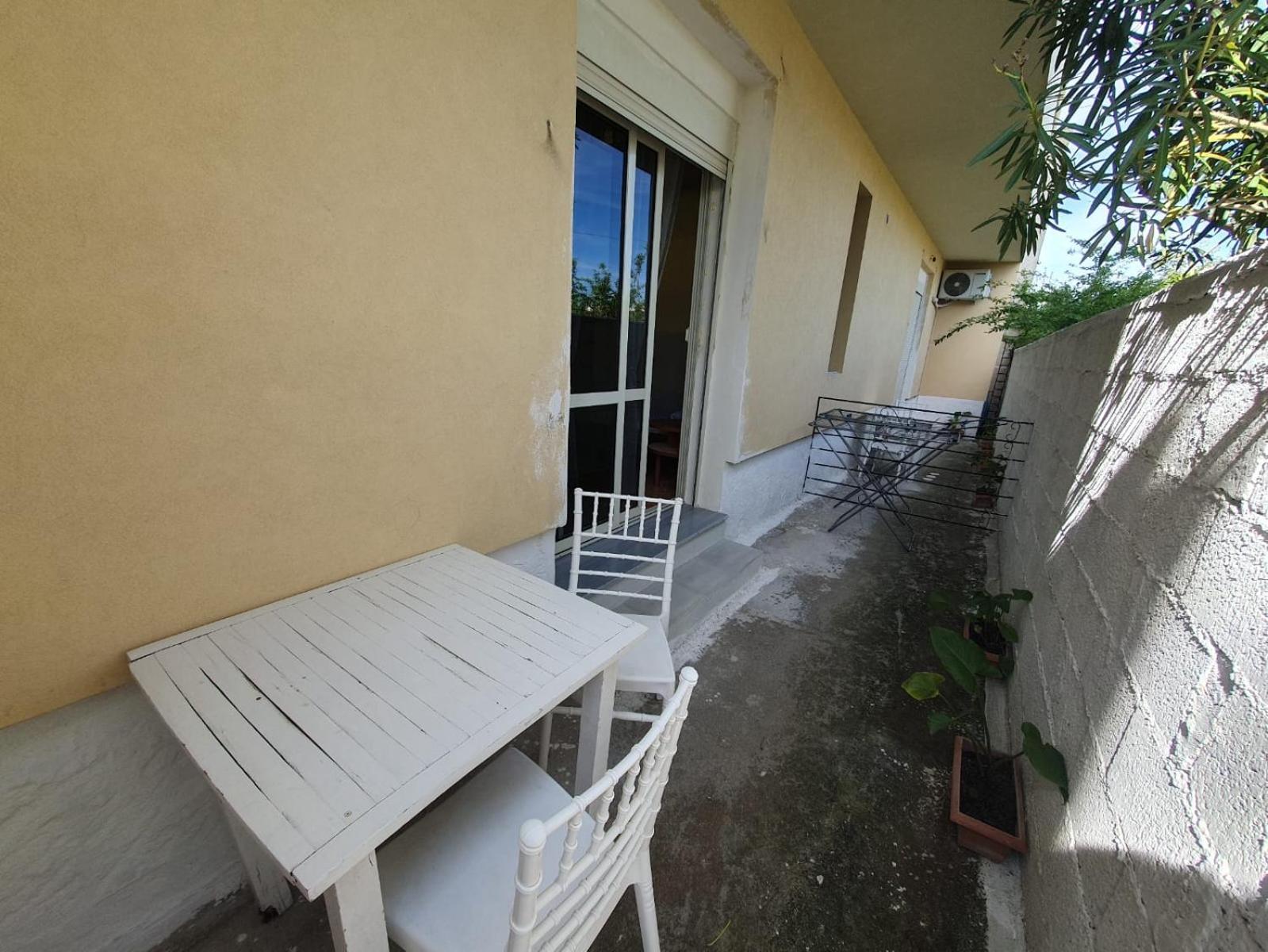L&G Hotel Vlore Exterior photo